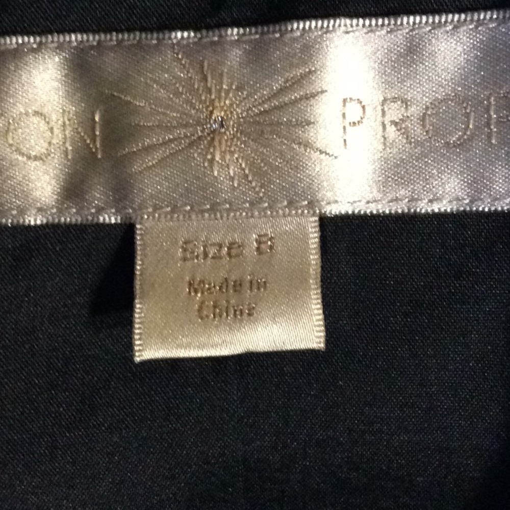Gold-studded biker jacket - Picture 2 of 2